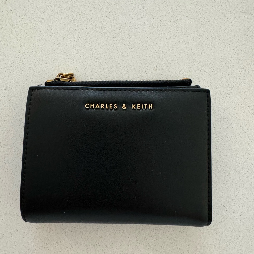 Brand new. Bought in Singapore